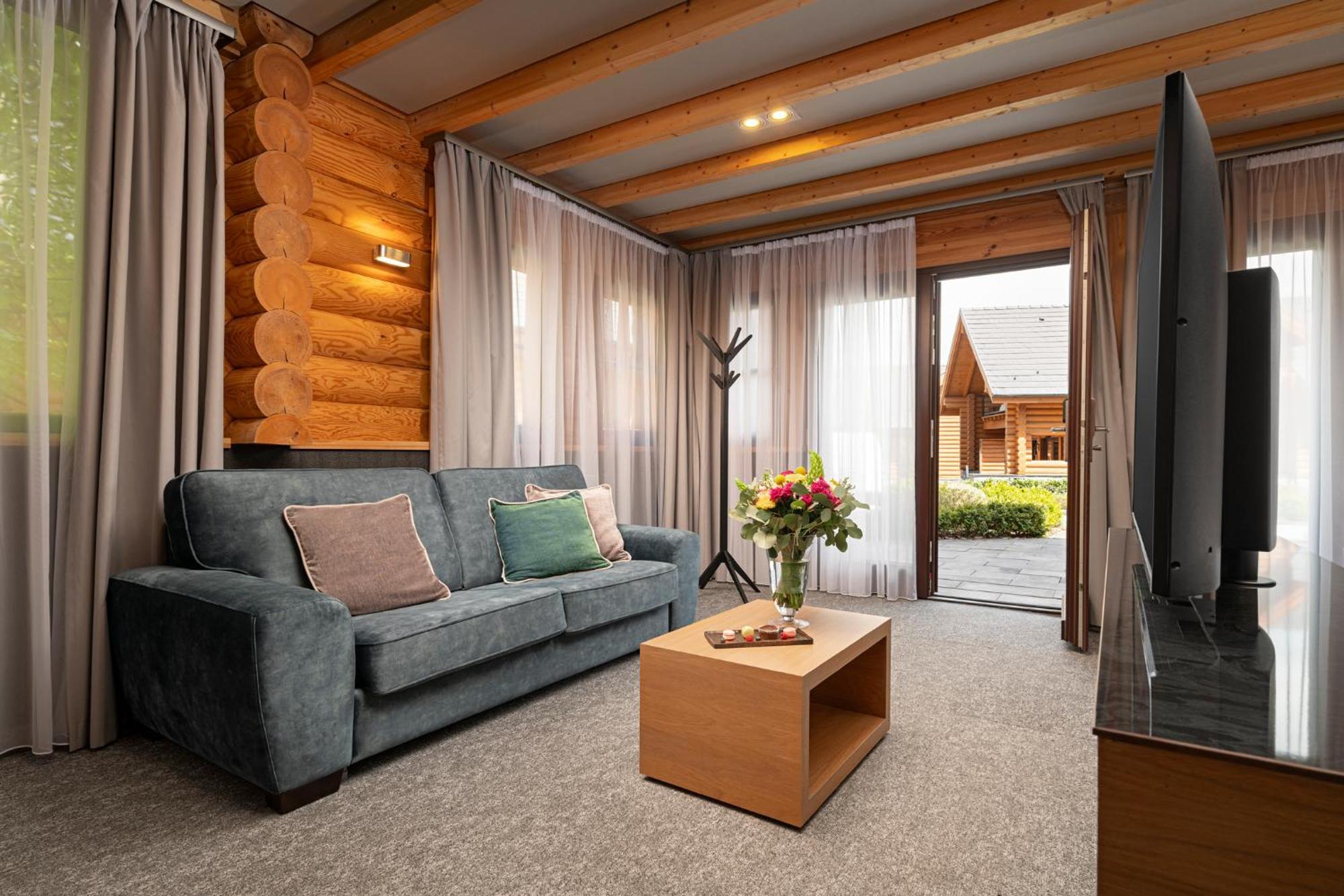 Avalon Resort & Spa Miskolc Exteriör bild