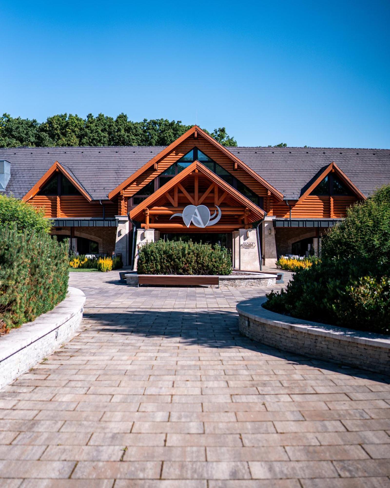Avalon Resort & Spa Miskolc Exteriör bild