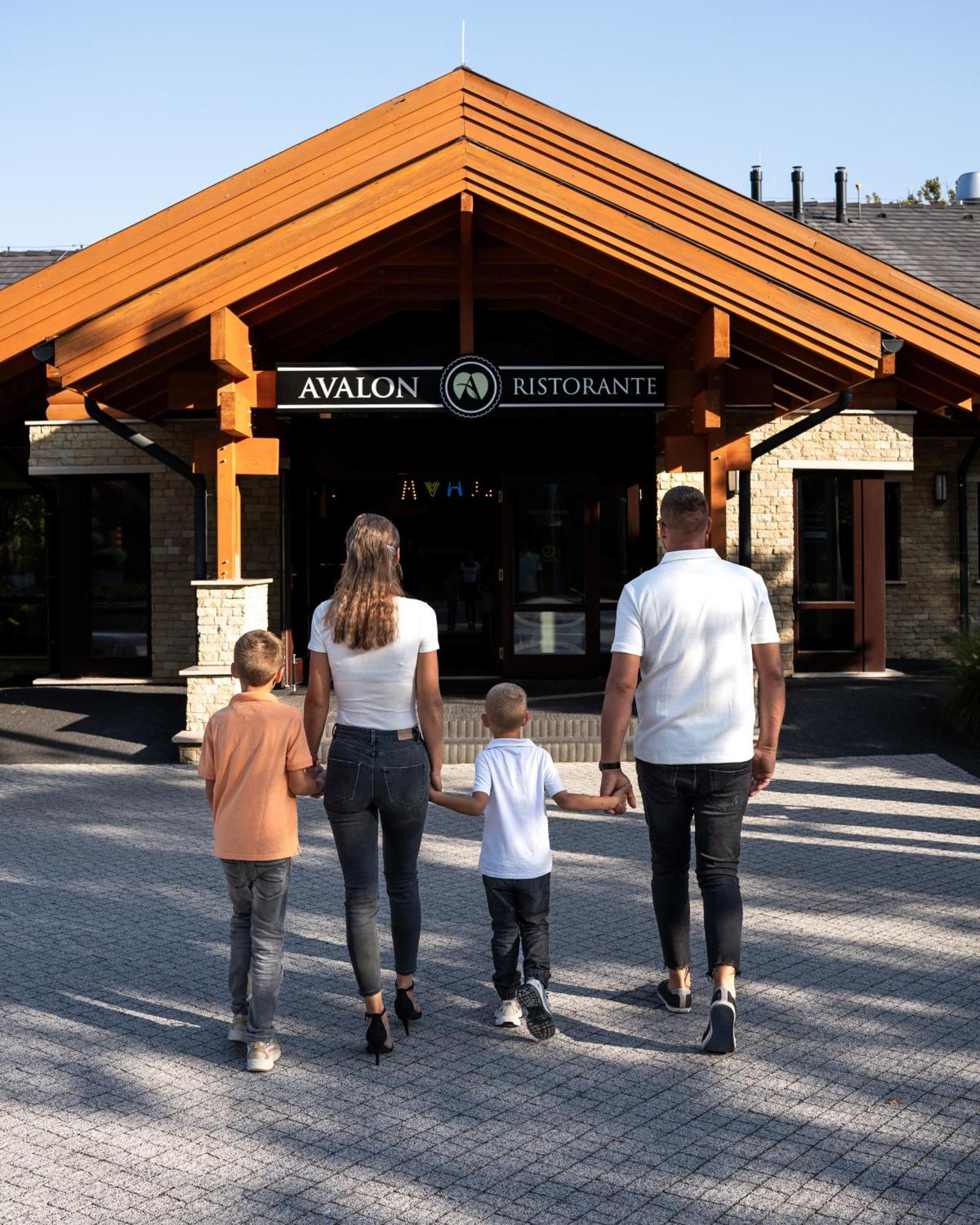 Avalon Resort & Spa Miskolc Exteriör bild